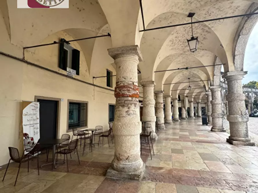 Immagine 16 di Attività commerciale in vendita  in piazza camerini a Piazzola Sul Brenta