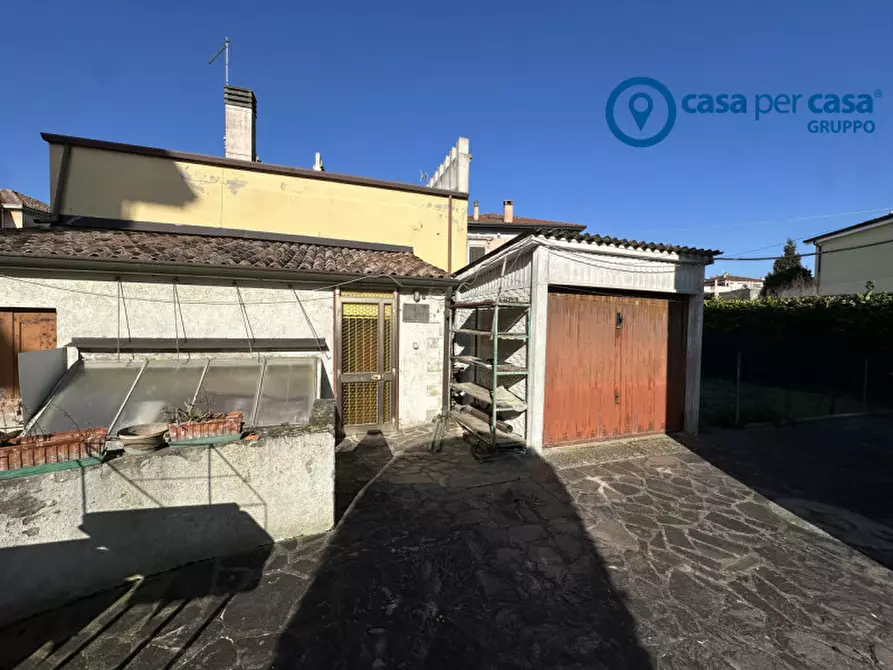 Immagine 27 di Villetta a schiera in vendita  in Via Retratto a Adria