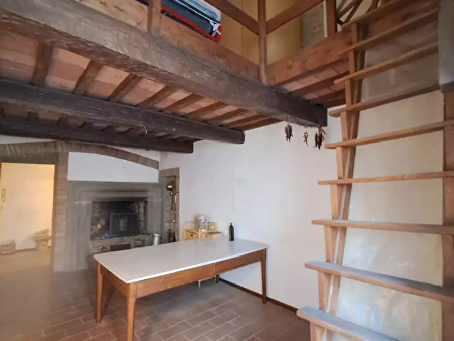 Immagine 6 di Appartamento in vendita  a Passignano Sul Trasimeno