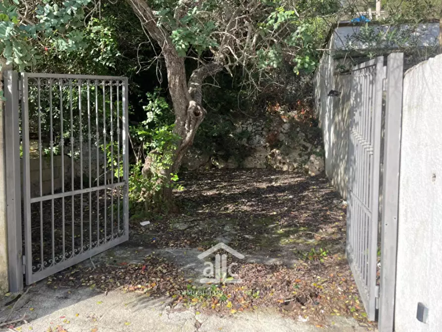 Immagine 2 di Villa in vendita  in Via per Tricase a Castro