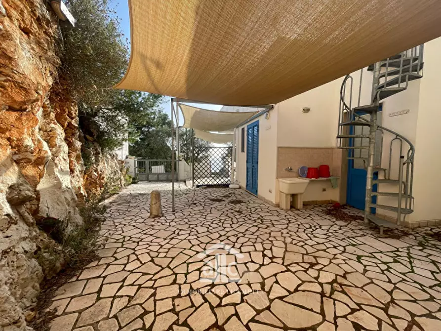 Immagine 6 di Villa in vendita  in Via per Tricase a Castro