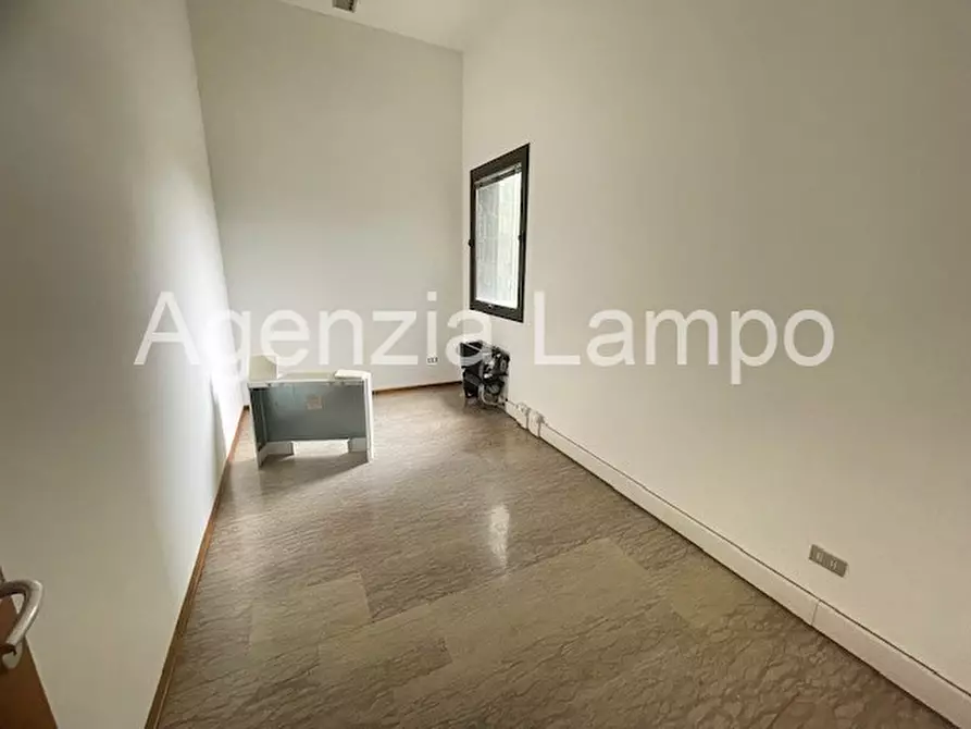 Immagine 10 di Ufficio in vendita  in Via Oberdan a Pordenone