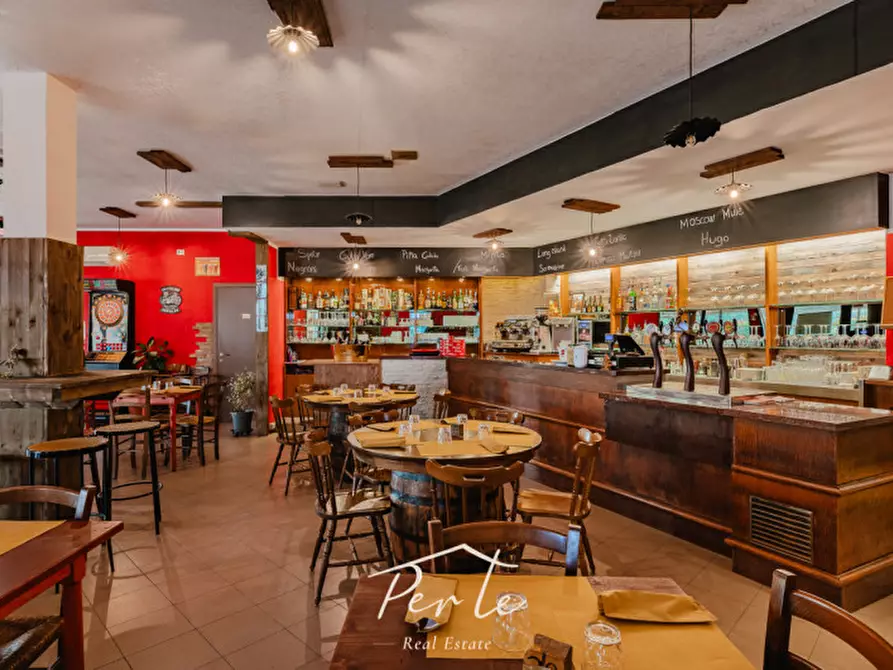 Immagine 3 di Attività commerciale in vendita  in via roma 4 a Schivenoglia