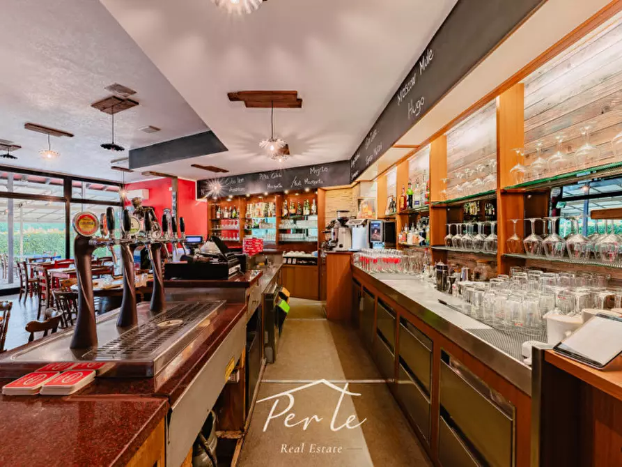 Immagine 7 di Attività commerciale in vendita  in via roma 4 a Schivenoglia