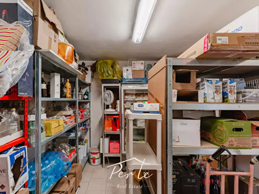 Immagine 14 di Attività commerciale in vendita  in via roma 4 a Schivenoglia