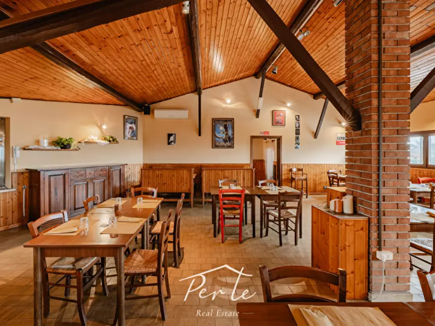 Immagine 17 di Attività commerciale in vendita  in via roma 4 a Schivenoglia