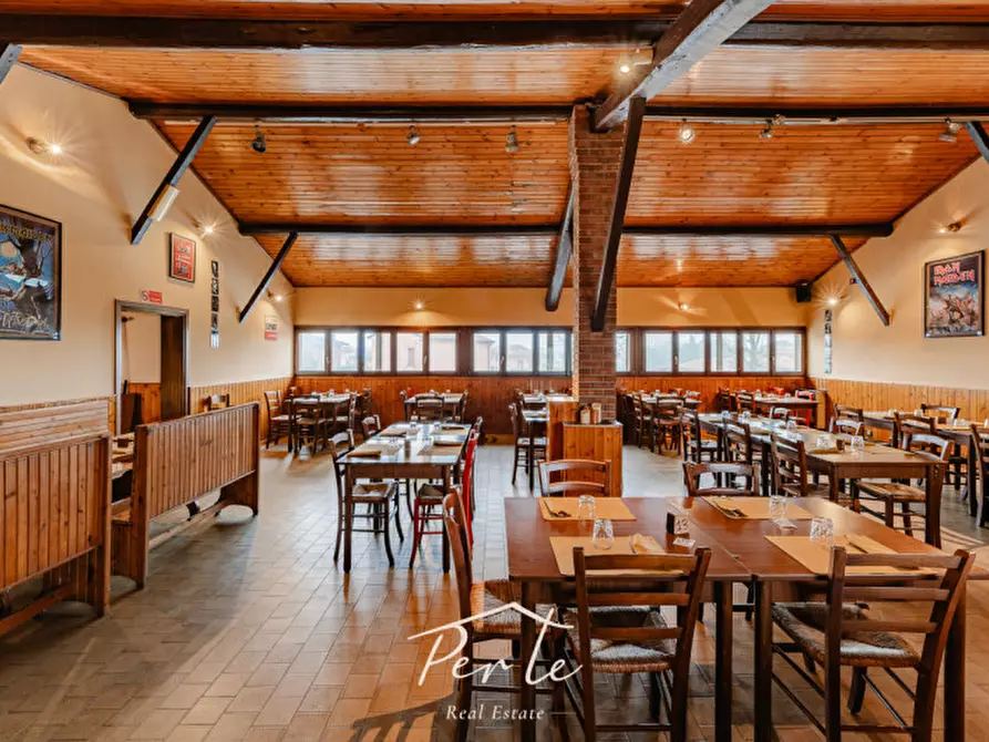 Immagine 18 di Attività commerciale in vendita  in via roma 4 a Schivenoglia