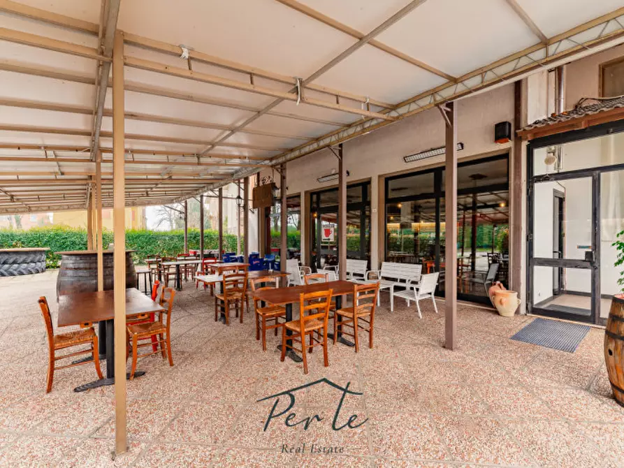 Immagine 21 di Attività commerciale in vendita  in via roma 4 a Schivenoglia