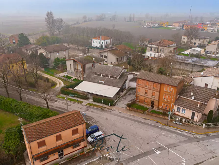 Immagine 23 di Attività commerciale in vendita  in via roma 4 a Schivenoglia