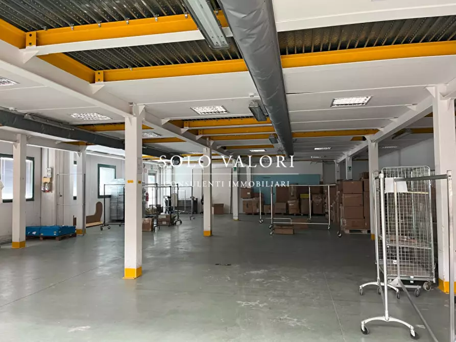 Immagine 6 di Capannone industriale in affitto  a Chiuppano