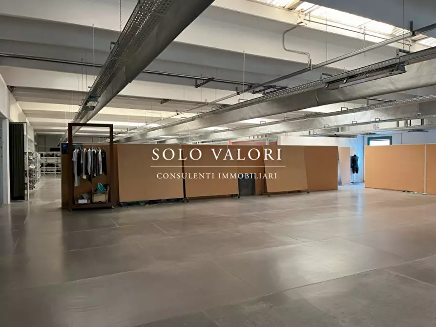 Immagine 7 di Capannone industriale in affitto  a Chiuppano