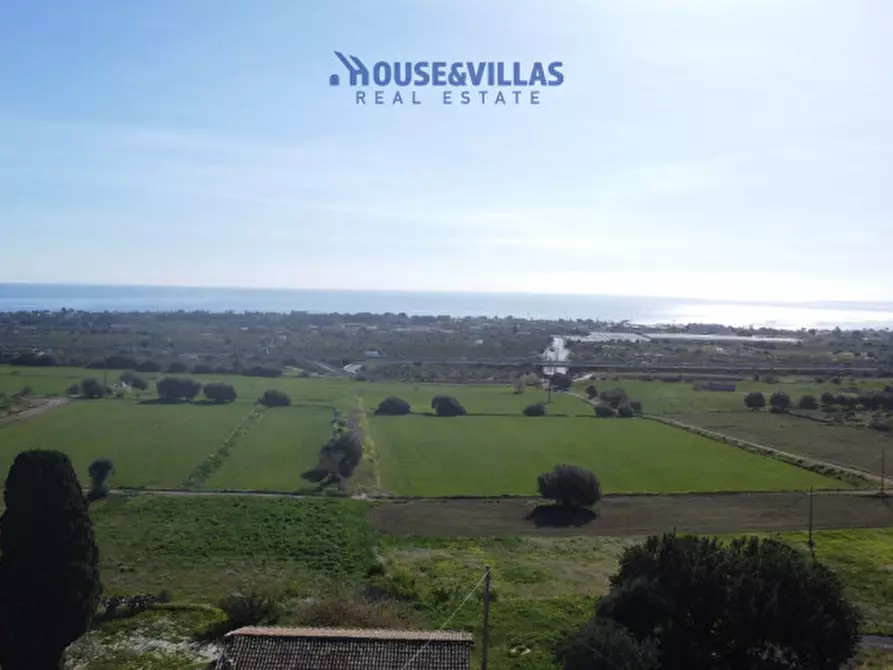 Immagine 2 di Villa in vendita  in contrada petrara a Avola
