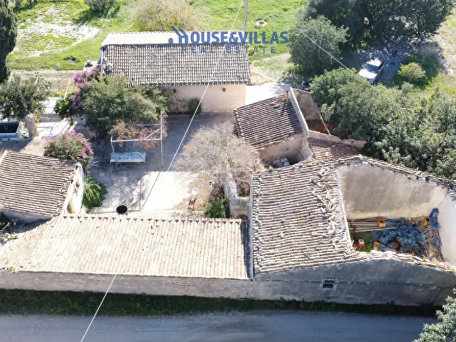 Immagine 3 di Villa in vendita  in contrada petrara a Avola