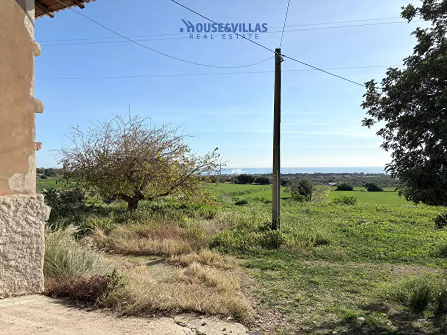 Immagine 11 di Villa in vendita  in contrada petrara a Avola