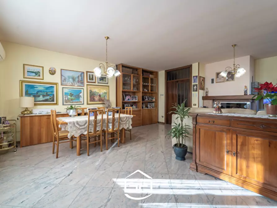 Immagine 3 di Villa in vendita  in Via Granatieri, 1 a Malo