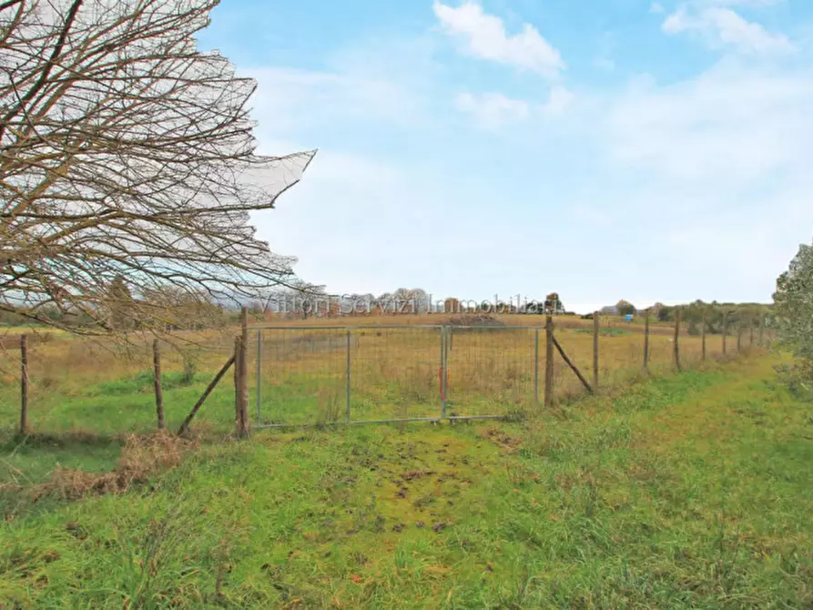 Immagine 11 di Terreno in vendita  in via lago d'iseo a Torrita Di Siena