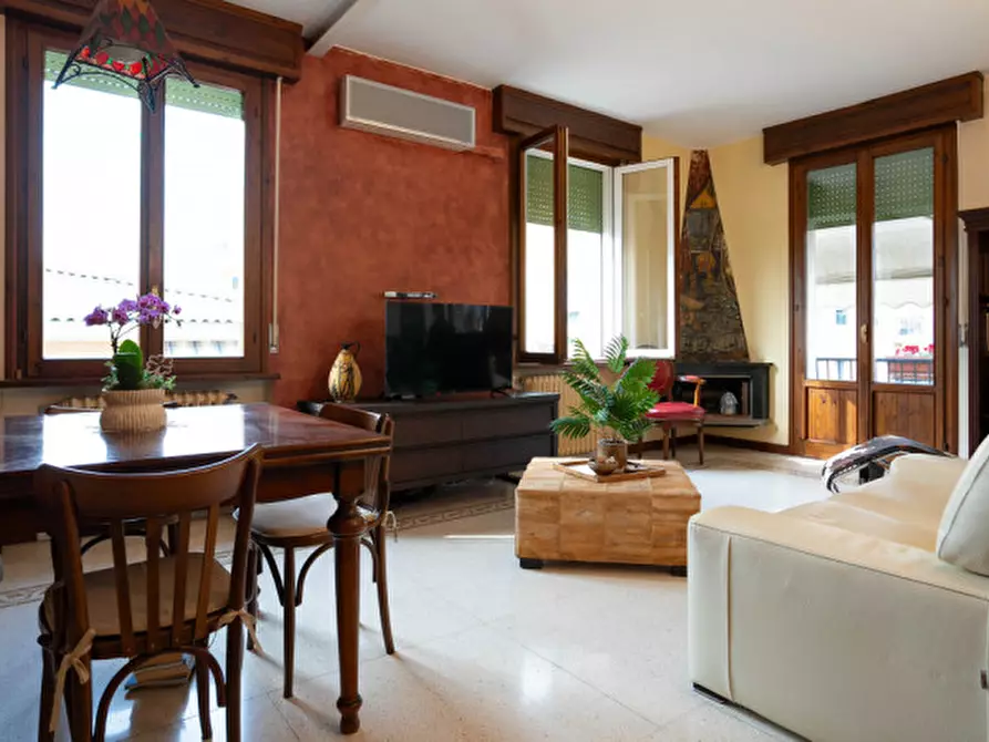 Immagine 2 di Appartamento in vendita  in Strada Nino bixio a Parma