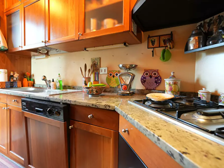 Immagine 10 di Appartamento in vendita  in Strada Nino bixio a Parma