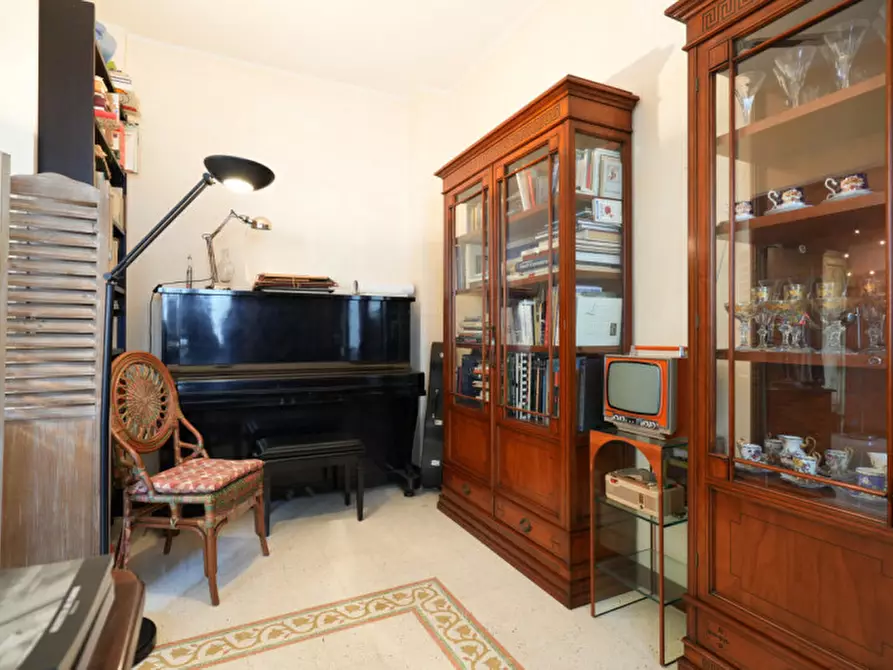 Immagine 12 di Appartamento in vendita  in Strada Nino bixio a Parma