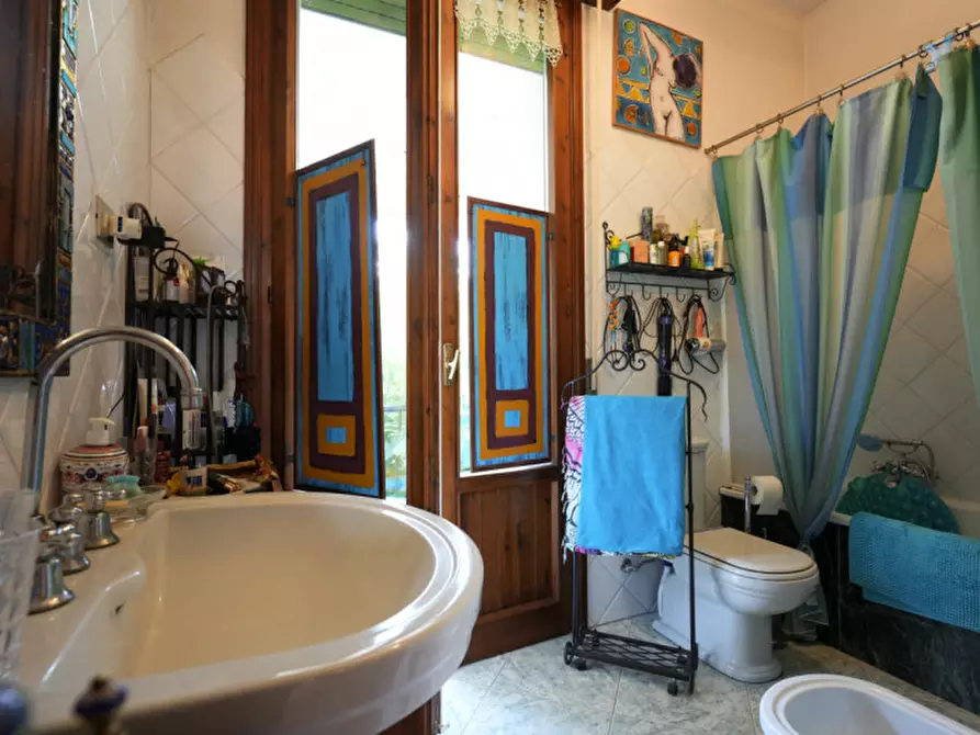 Immagine 19 di Appartamento in vendita  in Strada Nino bixio a Parma