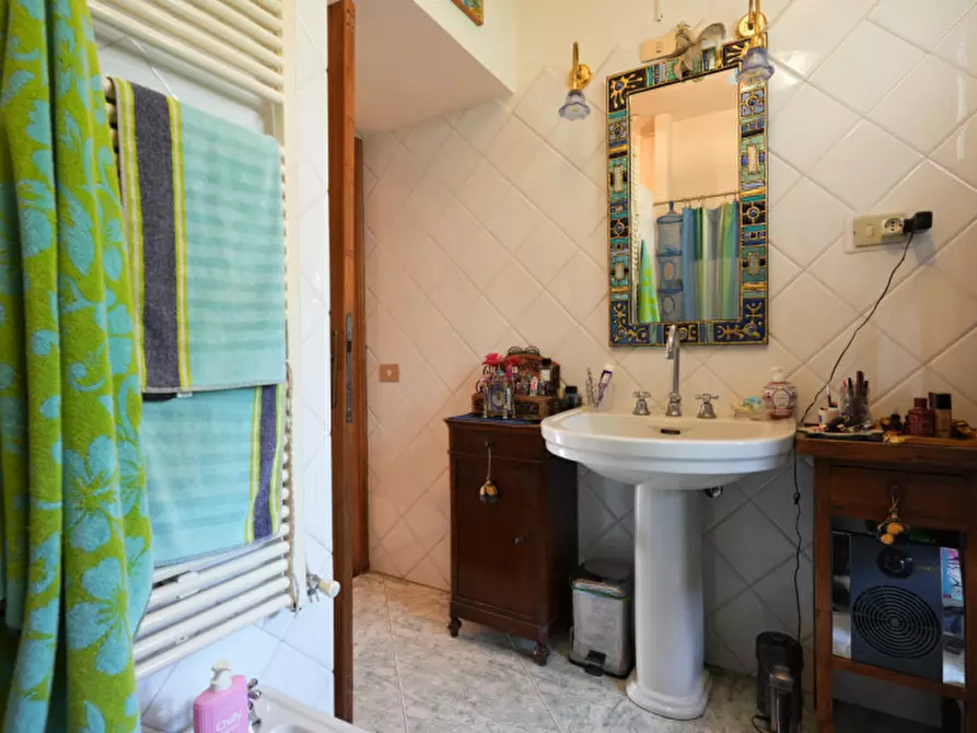 Immagine 21 di Appartamento in vendita  in Strada Nino bixio a Parma