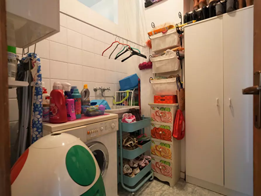 Immagine 26 di Appartamento in vendita  in Strada Nino bixio a Parma