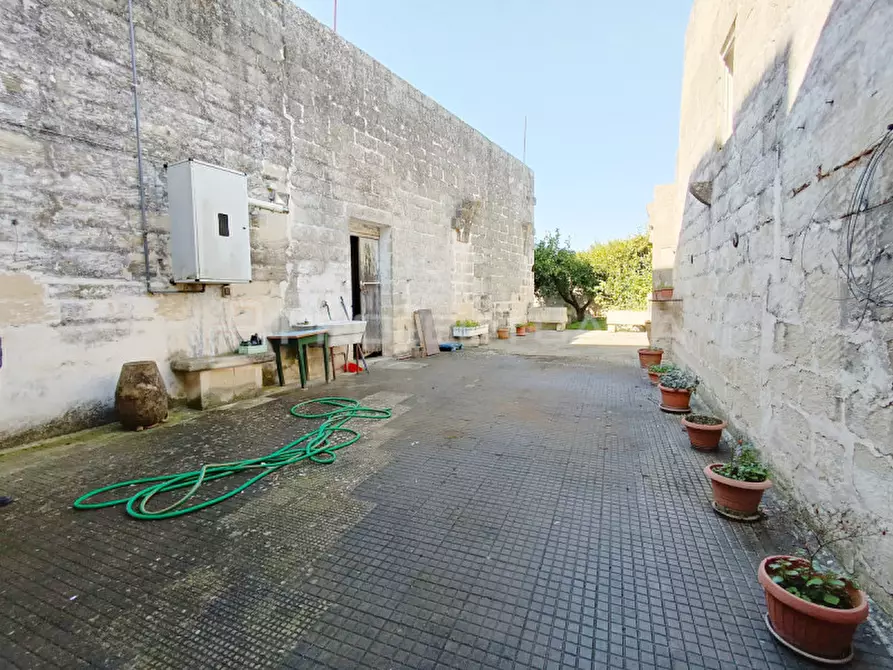 Immagine 15 di Casa indipendente in vendita  in via Roma a Cursi