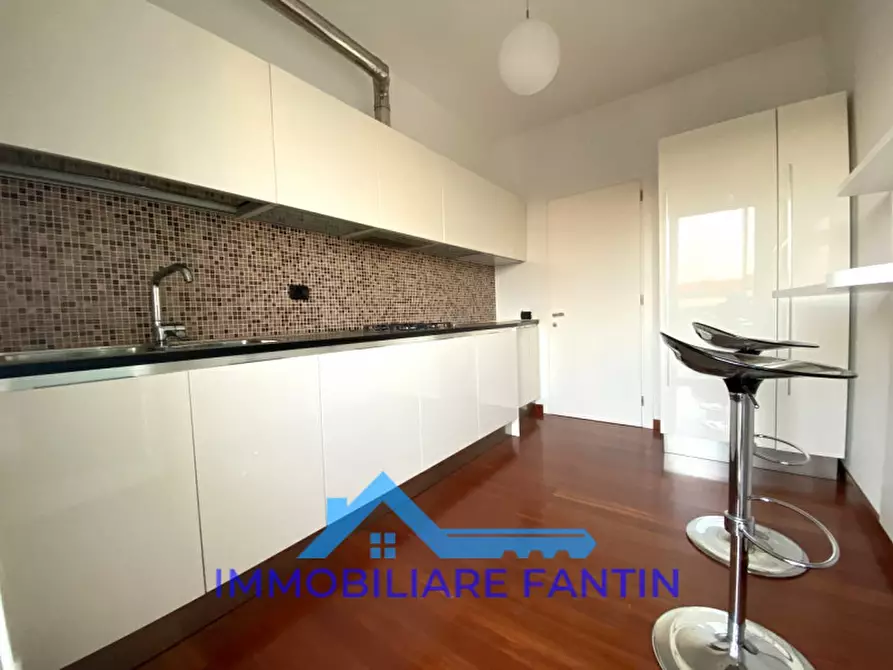 Immagine 6 di Appartamento in vendita  in RIVIERA SANTA MARGJHERITA a Treviso