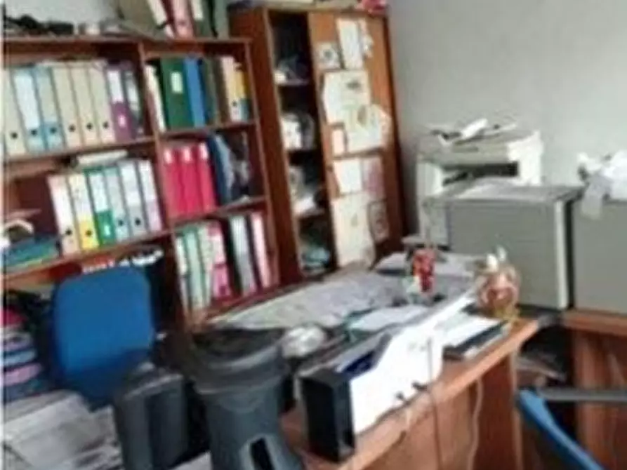 Immagine 3 di Laboratorio in vendita  in Via Volta 10 a Campagna Lupia
