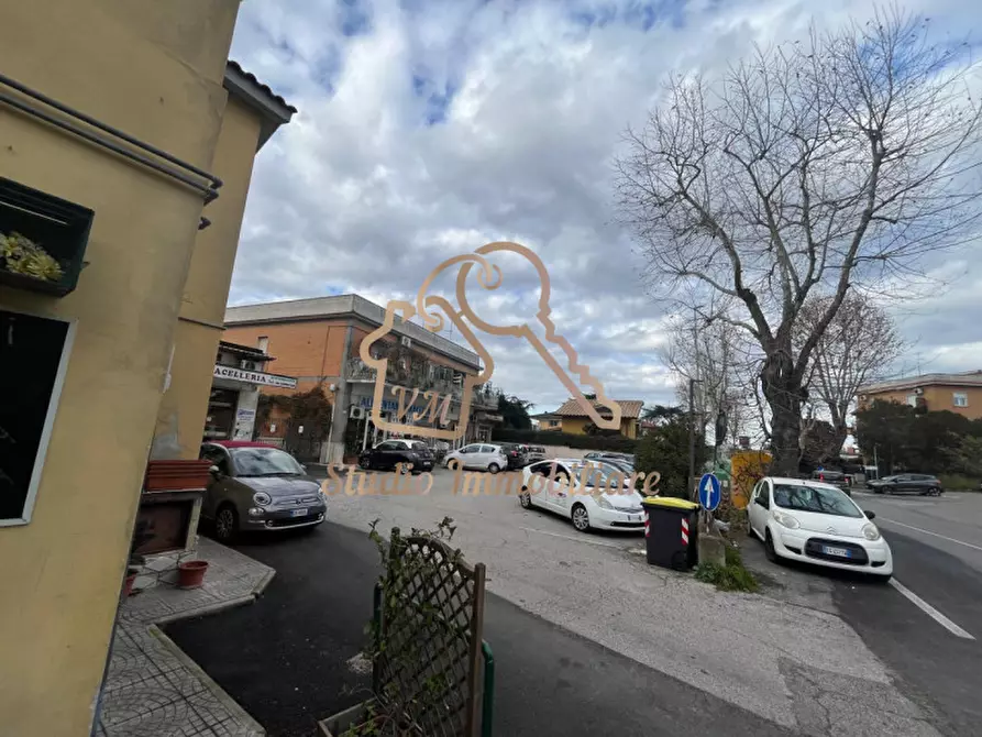 Immagine 11 di Attività commerciale in vendita  in Via Braccianese Claudia 95 a Roma