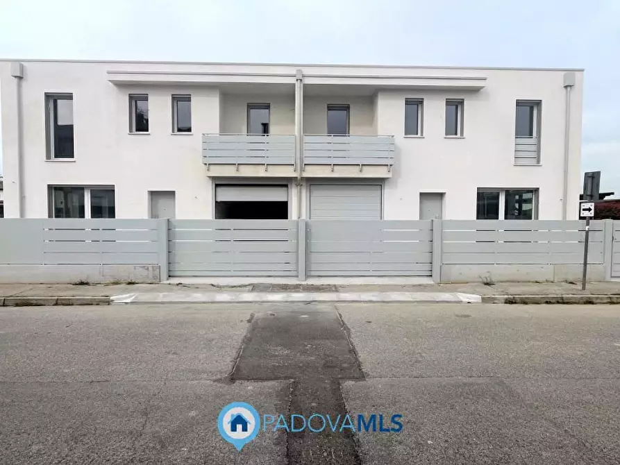 Immagine 2 di Casa quadrifamiliare in vendita  in via Cavalotto a Rubano