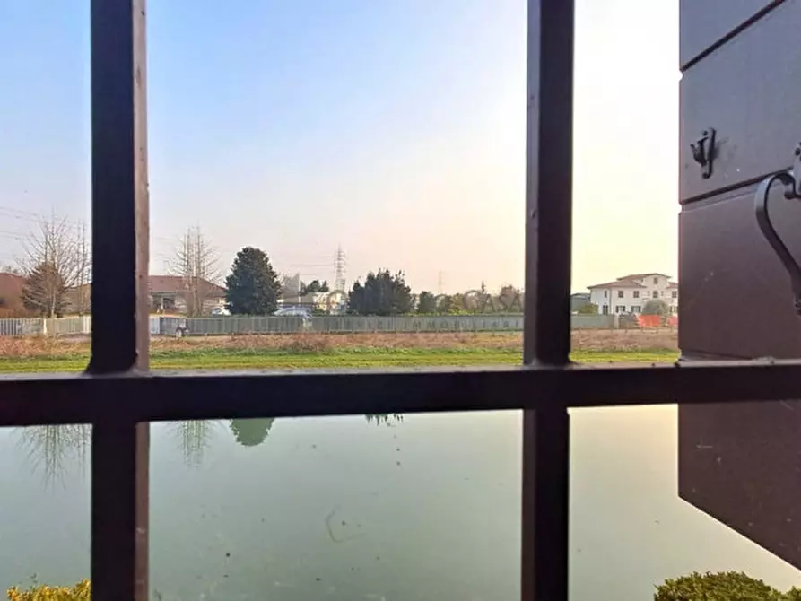 Immagine 2 di Negozio in vendita  in Riviera Martiri della Libertà a Dolo