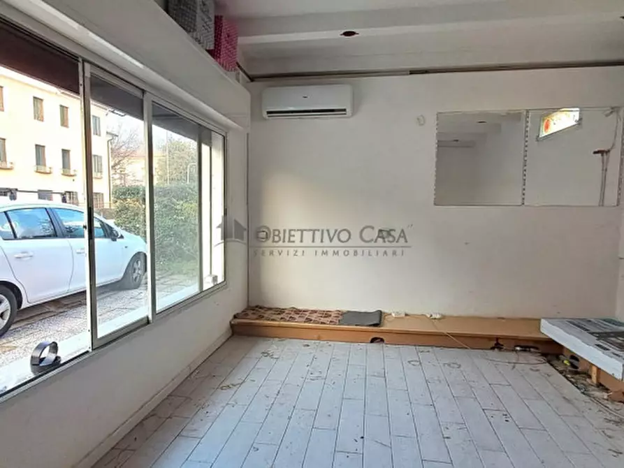Immagine 3 di Negozio in vendita  in Riviera Martiri della Libertà a Dolo