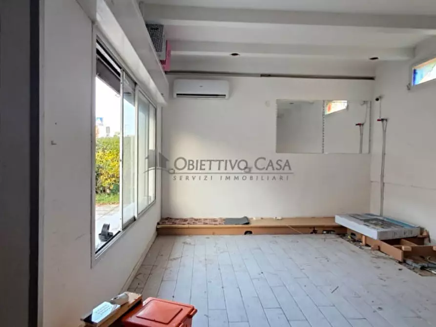Immagine 6 di Negozio in vendita  in Riviera Martiri della Libertà a Dolo