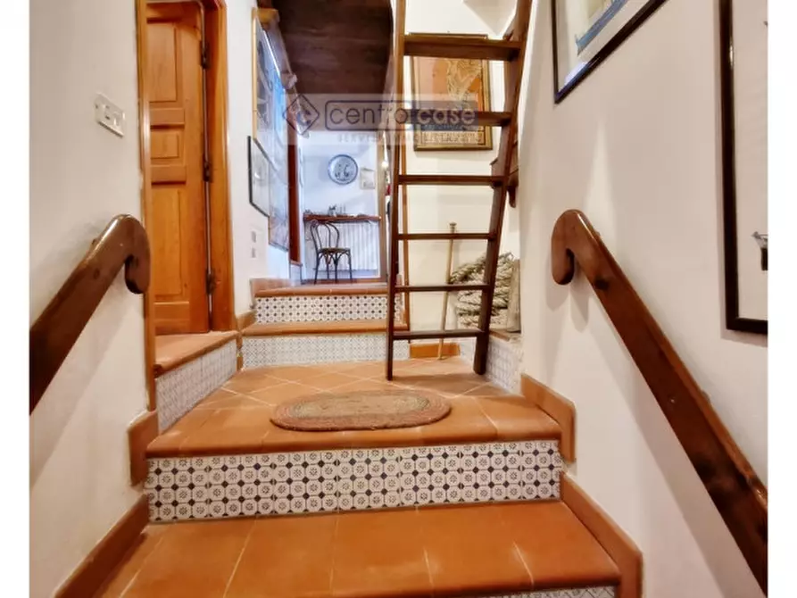 Immagine 2 di Appartamento in vendita  in via degli albito a Gaeta