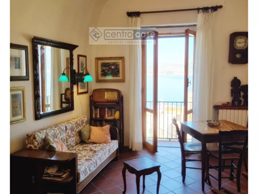 Immagine 13 di Appartamento in vendita  in via degli albito a Gaeta