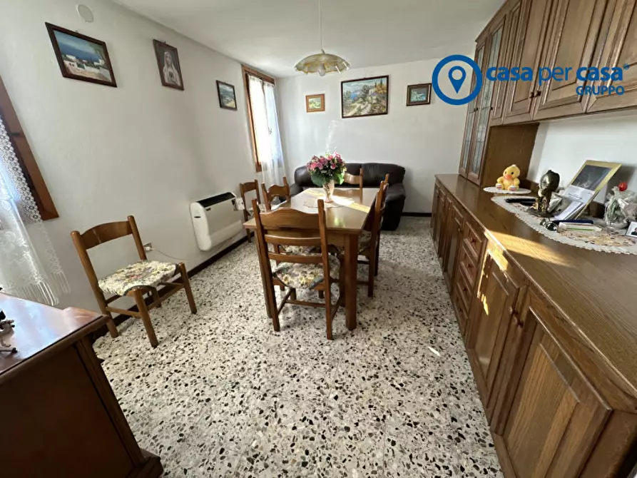 Immagine 3 di Villetta a schiera in vendita  in Adria, Via don Surzo a Adria