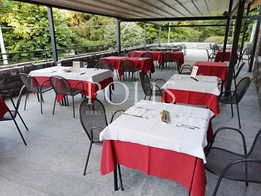 Immagine 5 di Attività commerciale in vendita  a Como