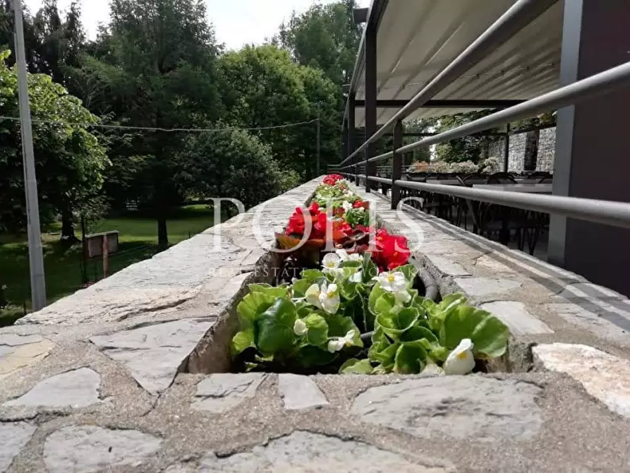 Immagine 6 di Attività commerciale in vendita  a Como