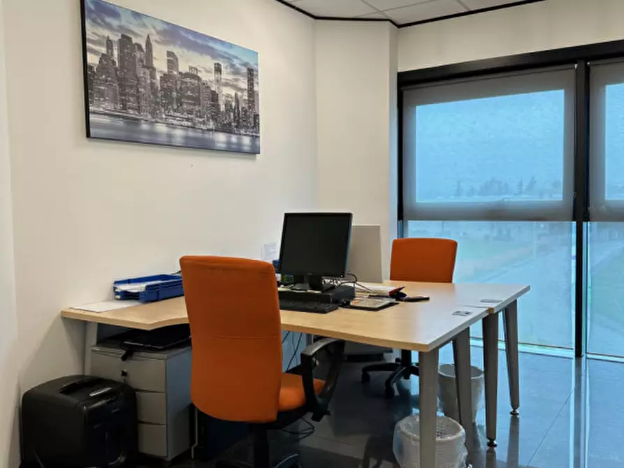Immagine 3 di Ufficio in affitto  in Via dei Lavoratori a Buccinasco
