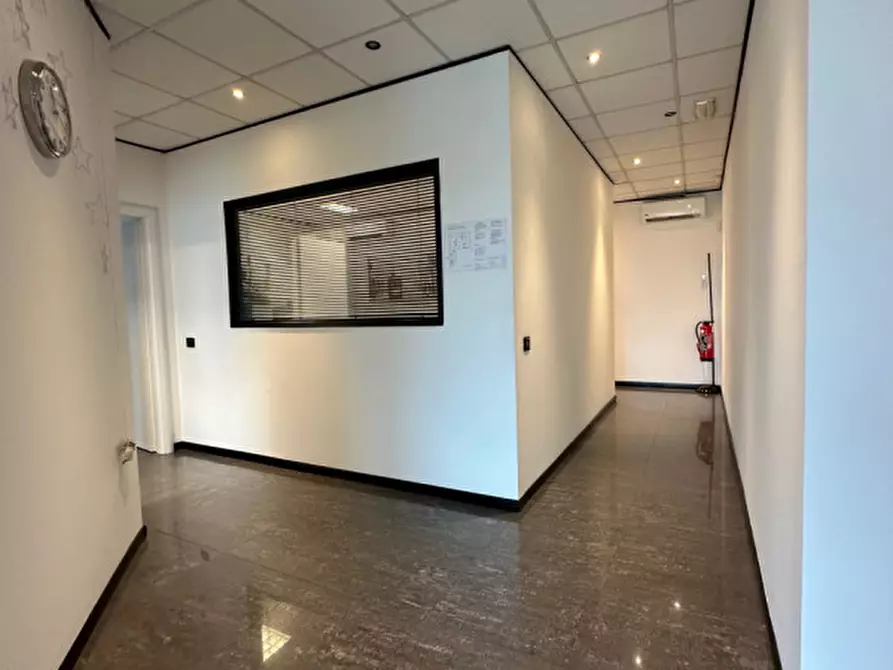 Immagine 6 di Ufficio in affitto  in Via dei Lavoratori a Buccinasco