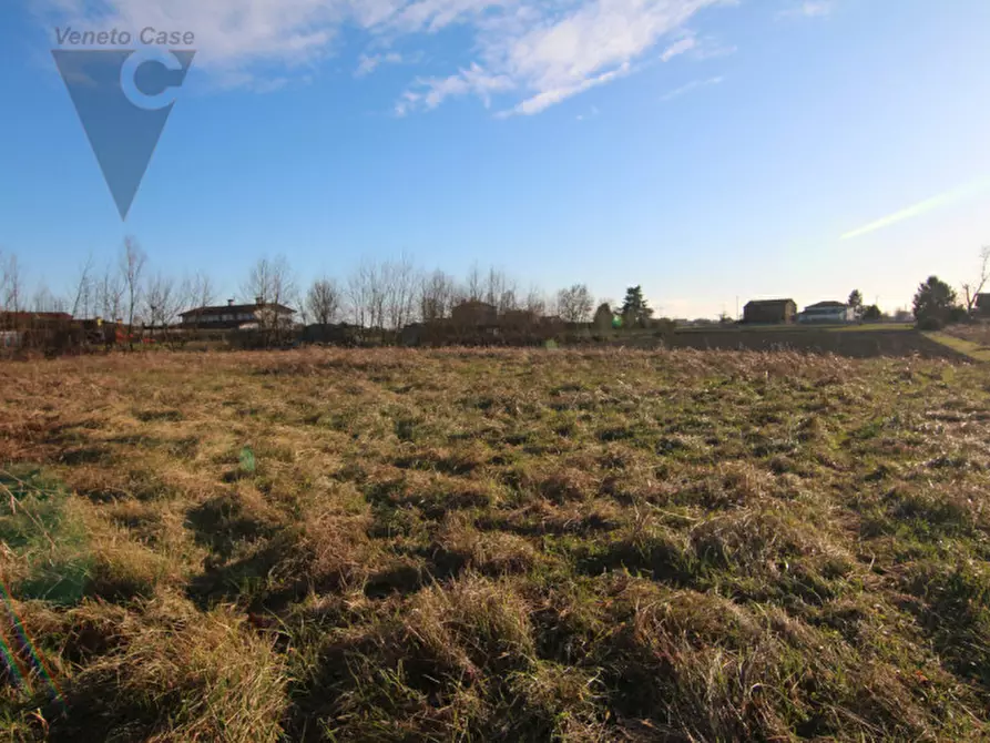Immagine 1 di Terreno in vendita  a Piove Di Sacco