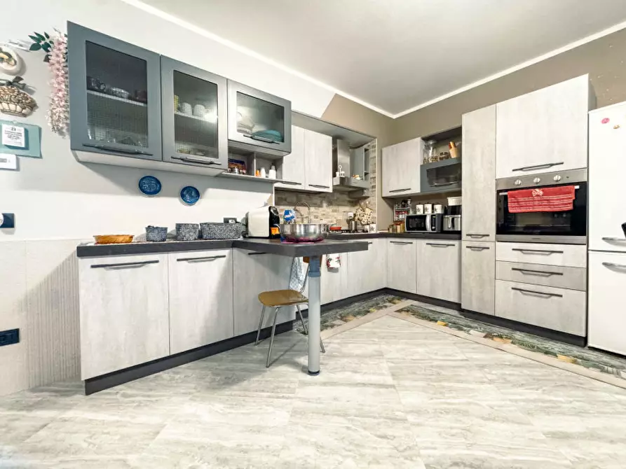 Immagine 4 di Casa indipendente in vendita  in via vittorio veneto n 6 a Cureggio