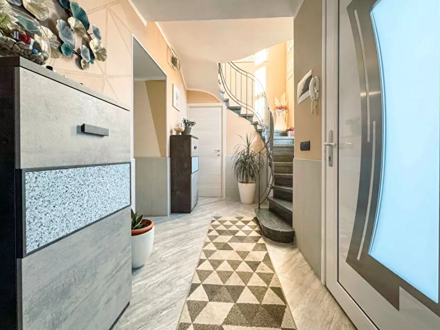 Immagine 6 di Casa indipendente in vendita  in via vittorio veneto n 6 a Cureggio