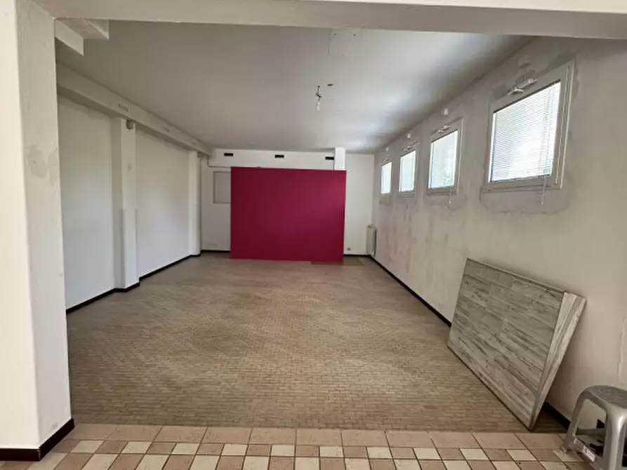 Immagine 7 di Ufficio in affitto  in via nazionale 251 a Mira