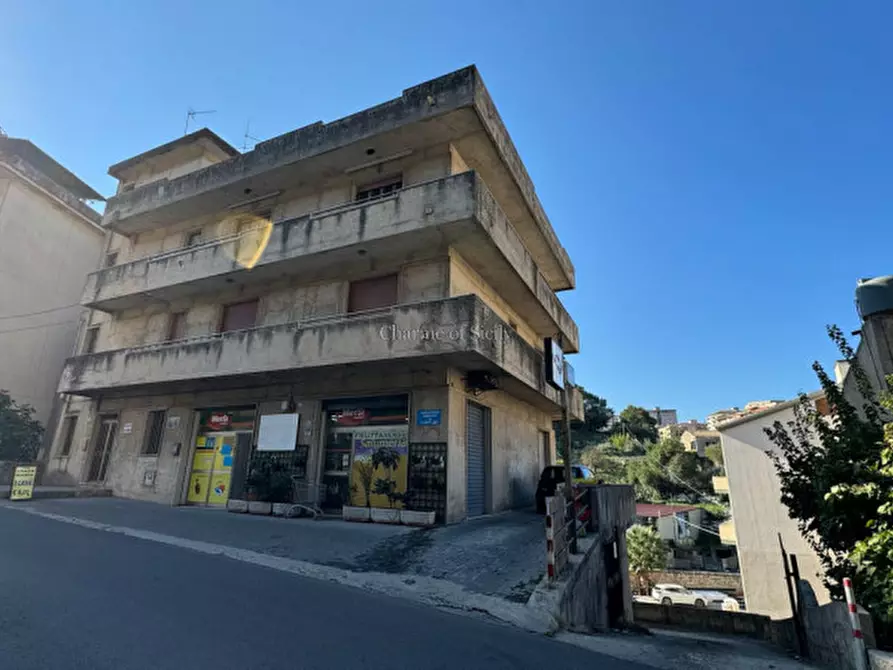 Immagine 4 di Casa indipendente in vendita  a Modica