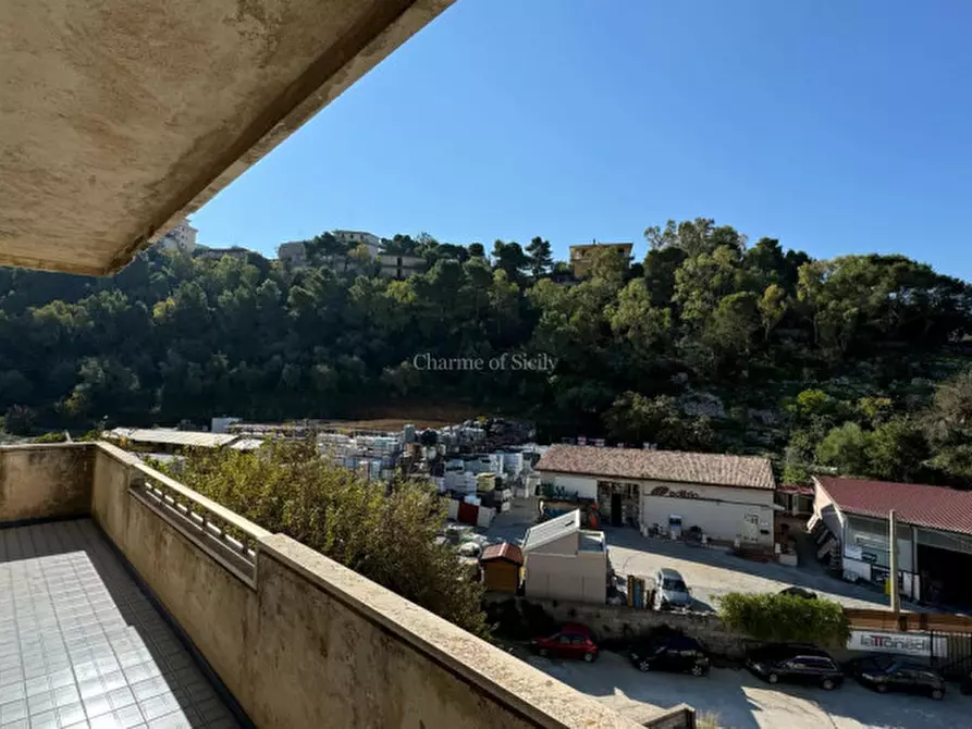 Immagine 7 di Casa indipendente in vendita  a Modica