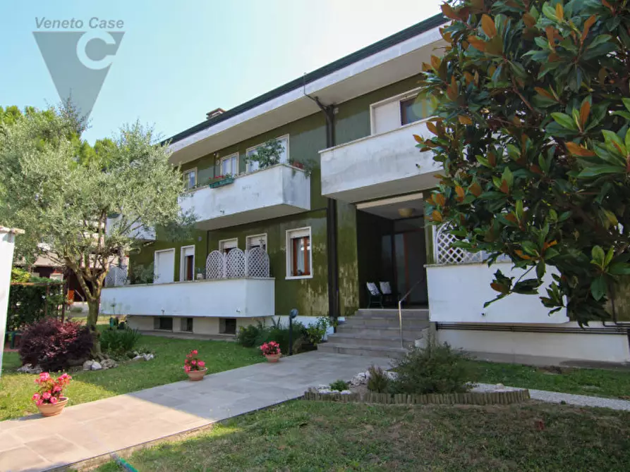 Immagine 4 di Appartamento in vendita  in Via Gaetano Donizetti a Piove Di Sacco