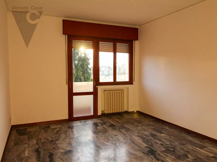 Immagine 7 di Appartamento in vendita  in Via Gaetano Donizetti a Piove Di Sacco