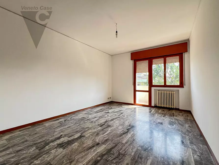 Immagine 9 di Appartamento in vendita  in Via Gaetano Donizetti a Piove Di Sacco